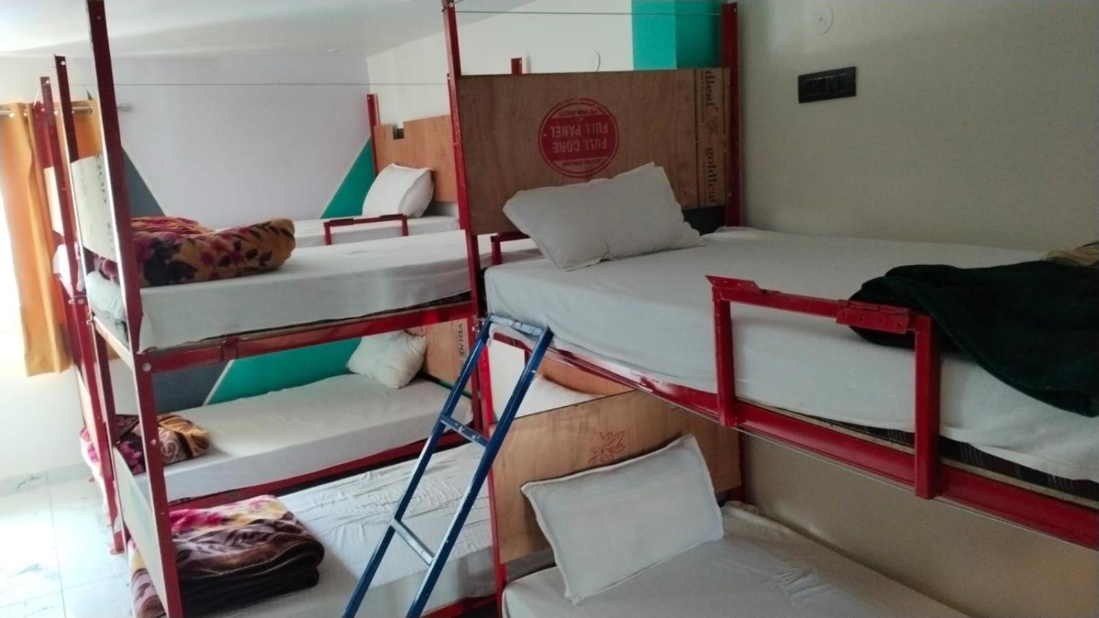 Bonfire Hostels リシケーシュ エクステリア 写真
